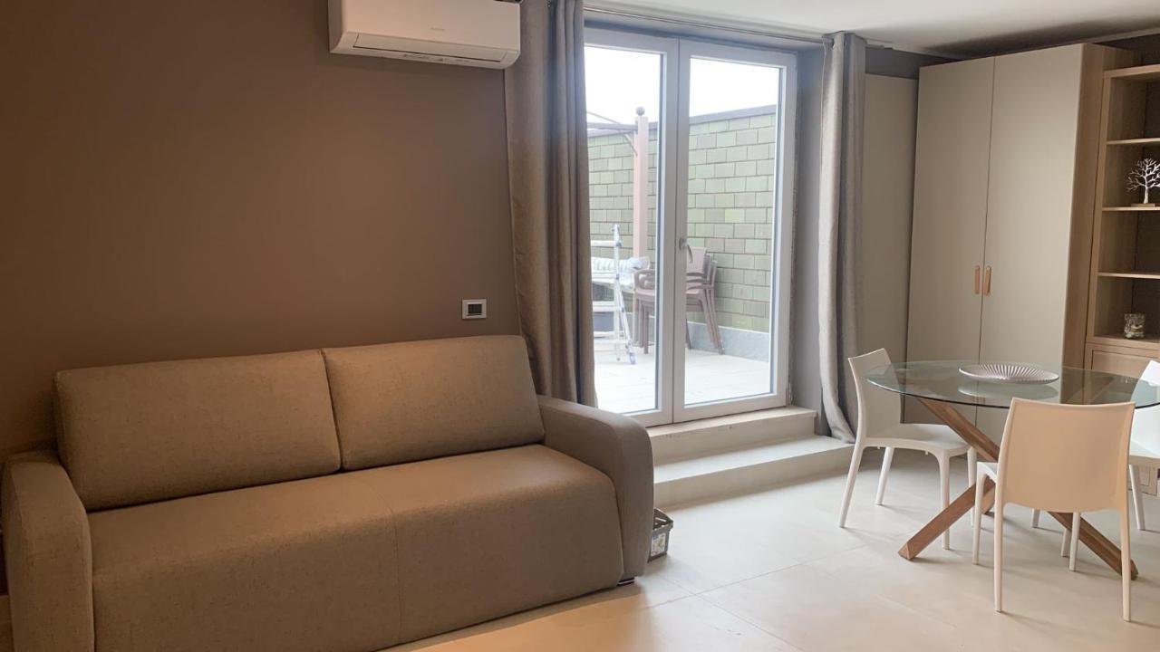 Apartmán R39 Attic With Terrace And Private Parking Milán Exteriér fotografie