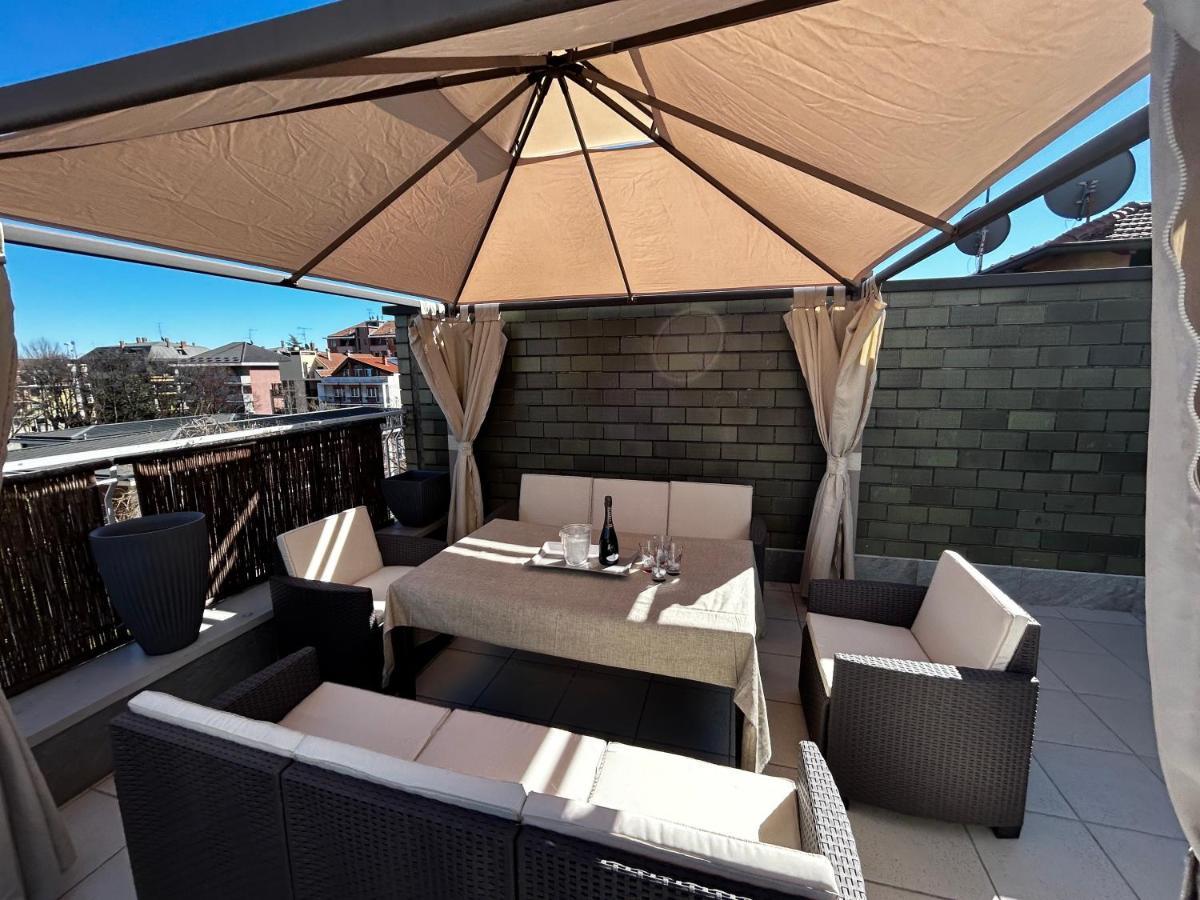 Apartmán R39 Attic With Terrace And Private Parking Milán Exteriér fotografie